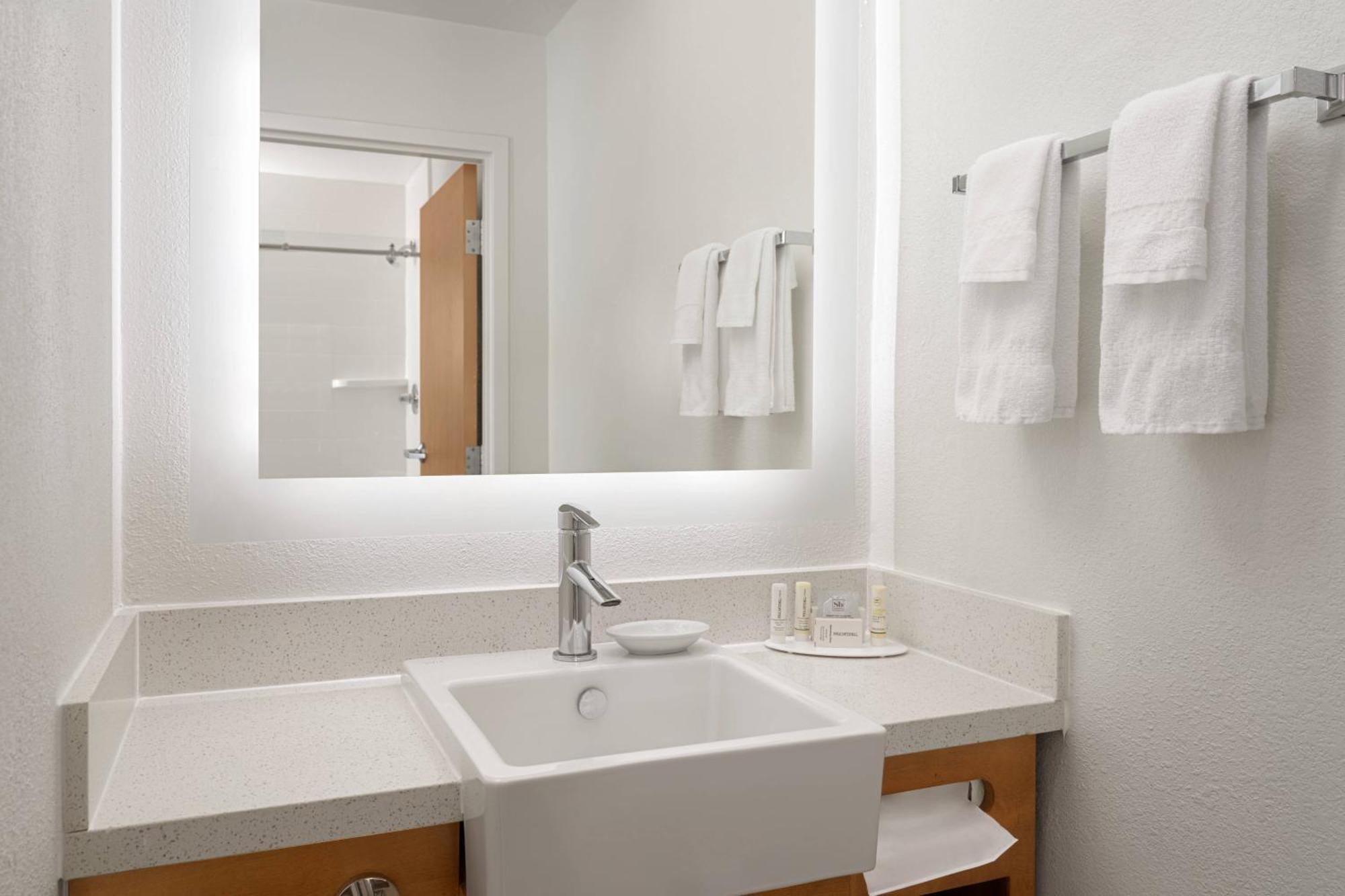 Springhill Suites Dallas Arlington North Extérieur photo